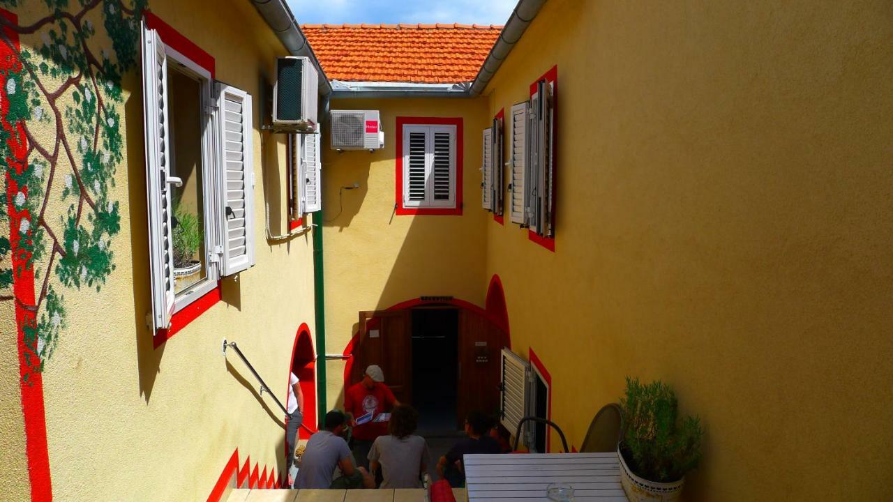 The Mellow Monkey Hostel Zadar Exteriér fotografie